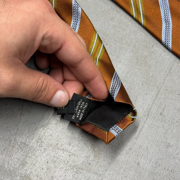 Ermenegildo Zegna Tie 100% Silk Made in Italy Bronze Striped Satin 3.75" - Picture 7 of 7
